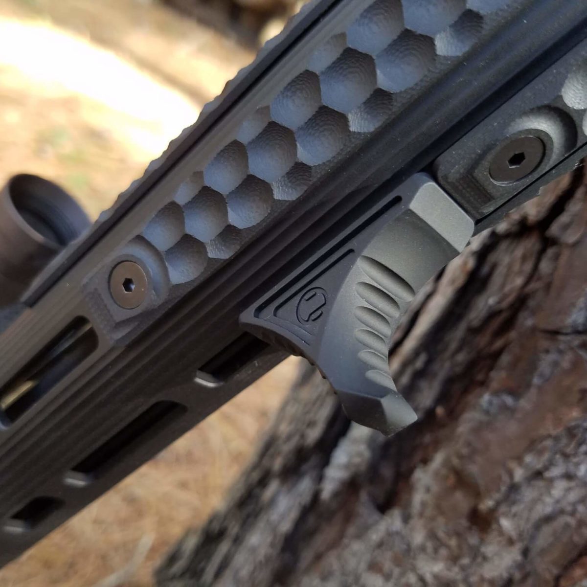 Tactical VFG Vertical Forend Grip Picatinny Ergonomic Forward Foregrip In Tan 